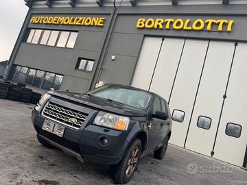 LAND ROVER FREELANDER 2 per ricambi usati 224DT
