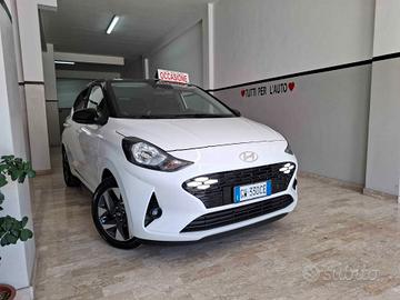 Hyundai i10 1.0 BENZINA - 2024 BICOLORE