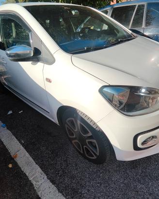 Volkswagen UP! allestimento High UP! 