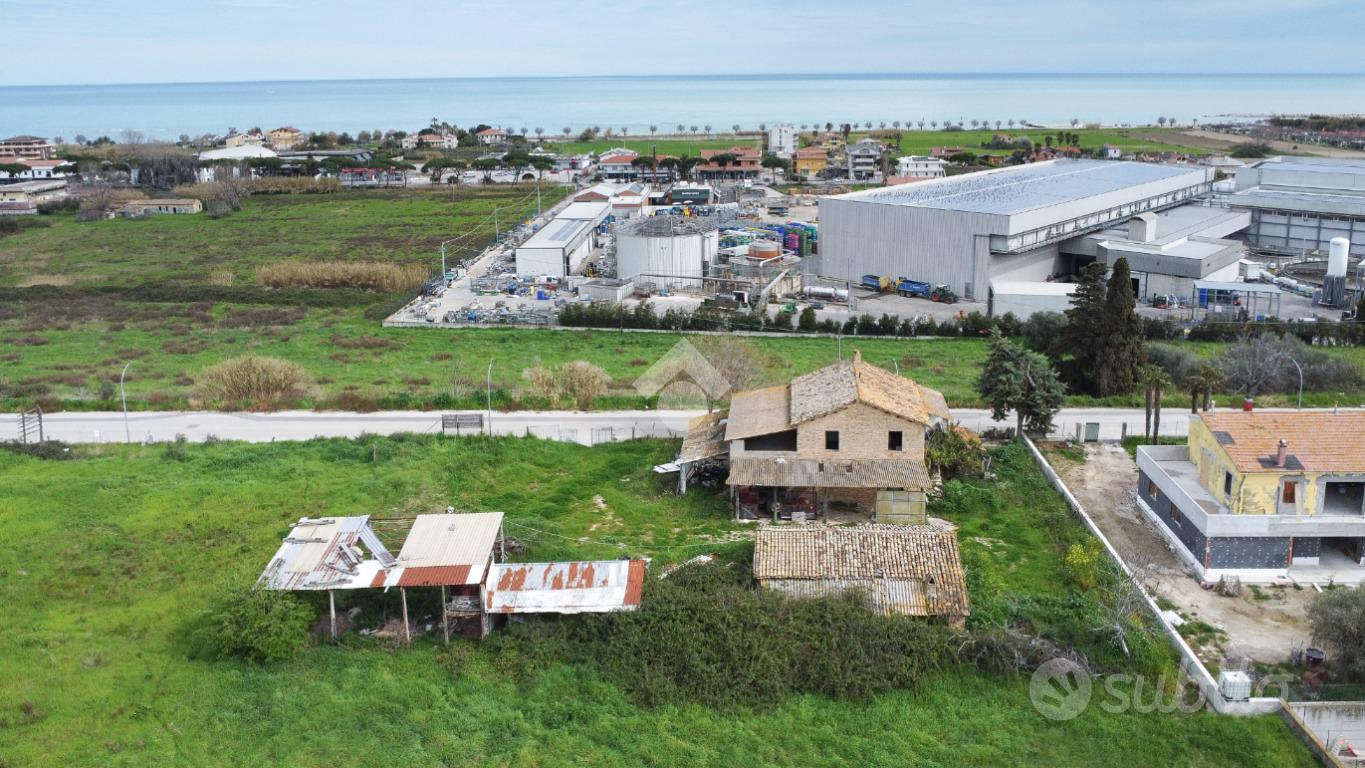 RUSTICO A ROSETO DEGLI ABRUZZI - Vista 3