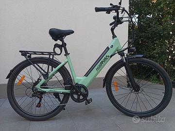 bicicletta city e bike HillMiles