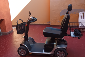 Scooter elettrico per anziani