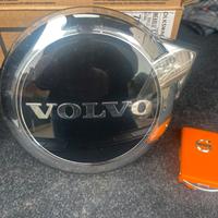 Emblema volvo cod particolare 32337963