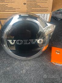 Emblema volvo cod particolare 32337963