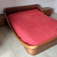 Letto matrimonale basso in legno
