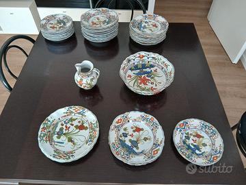 servizio piatti di Faenza