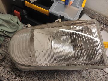 fanali anteriori per nissan vanette cargo o serena