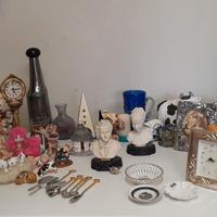 Soprammobili, cornici, portafoto, orologi