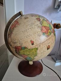 Mappamondo vintage da tavolo