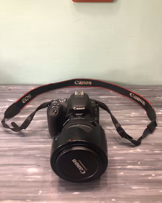 Kit Canon EOS 200D + 17-55mm f/2.8 IS USM + Acc.