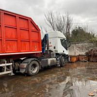 Stralis trattore e semirimorchio