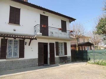 Immobile in asta di 334 m² con 5 locali e box auto