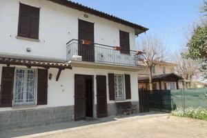 Immobile in asta di 334 m² con 5 locali e box auto