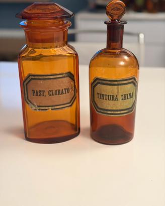 Antiche bottiglie Farmacia