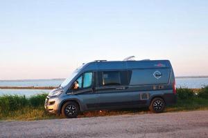 Malibu carthago van 600 db charming