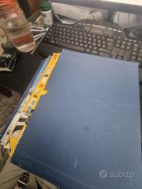 raccoglitore con le monografie tutte