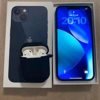 Iphone 13 blu con AirPods non trattabile