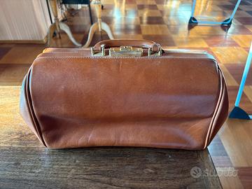 Valigietta elegante in vera pelle