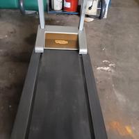 tapis roulant technogym xt pro 600 