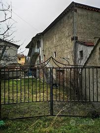 Villetta indipendente da ristrutturare