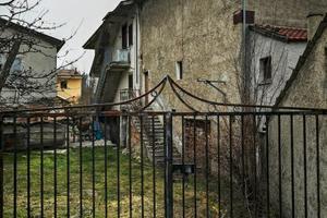 Villetta indipendente da ristrutturare