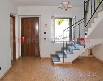 Casa Indipendente Varallo Pombia [514VRG]