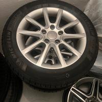 Cerchi seat 16 in lega con gomme neve 205 55 16