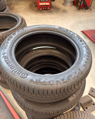 4 pneumatici NUOVI Continental 225/50/18