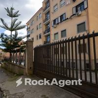 BILOCALE A MATERDOMINI CON POSTO AUTO IN CORTE REC