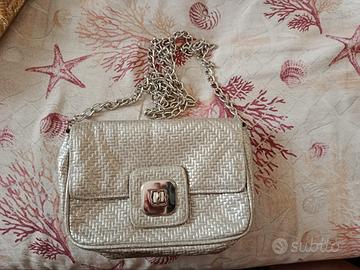 BORSA DONNA DI COLORE GRIGIO CHIARO (Pochette)
