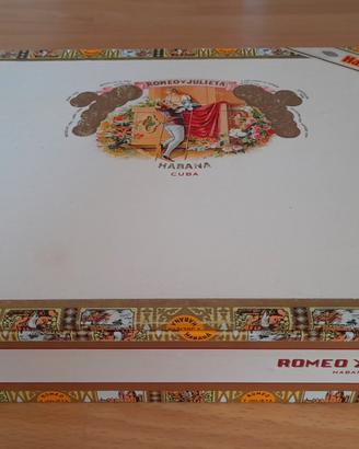 Scatola vuota sigari Romeo y Julieta Churchill 