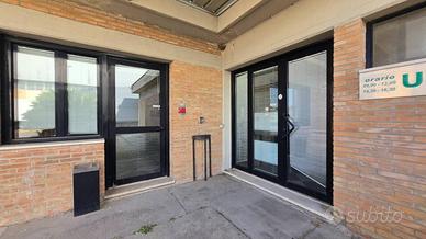 Immobile di 650 m² con più di 5 locali a Roma