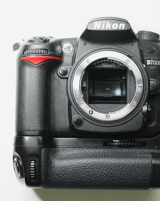 Nikon D7000 +batterygrip +2batterie + charger