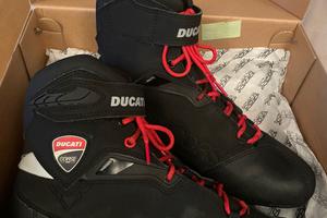 Stivali bassi tecnici moto TCX x Ducati Corse n.43