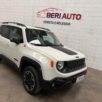 Jeep Renegade 4WD (4×4)Active Drive Low Trailhawk