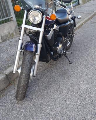 HONDA VT750