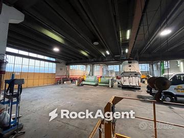 Immobile di 1425 m² con più di 5 locali a Varazze