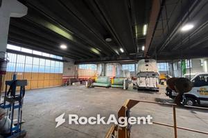 Immobile di 1425 m² con più di 5 locali a Varazze