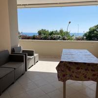 Maggio e Giugno fronte mare con ampie terrazze