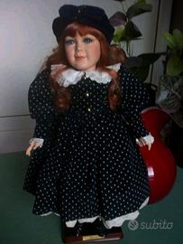 Bambola in Porcellana Biscuit Numerata - ED. LIM.