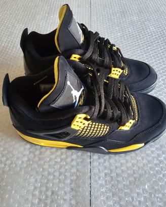 Air Jordan 4 Retro Thunder Sneakers per Uomo - Bla