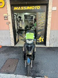 Kymco People 200 - 2009 - PERMUTE