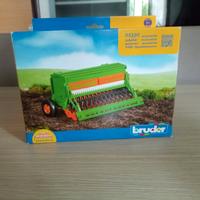 Bruder 02330 Seminatrice Amazone 