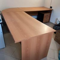 Scrivania 160x80 due pezzi piu angolo 80x80