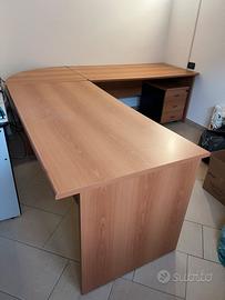 Scrivania 160x80 due pezzi piu angolo 80x80