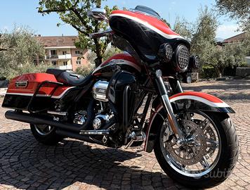 Harley-Davidson CVO Electra Glide Ultra Classic
