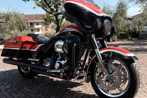 Harley-Davidson CVO Electra Glide Ultra Classic
