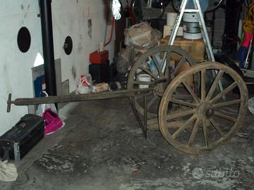 CARRETTO IN LEGNO IDEALE COME FIORIERA