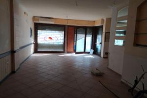 Locale comm. - Sassari -pressi Viale Italia