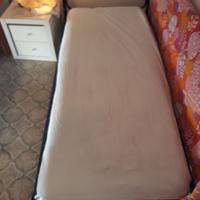 Due letti in ferro singoli